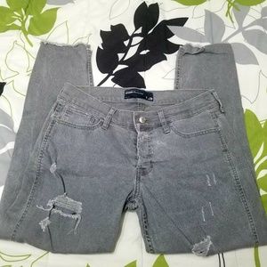 4/$25🛑Hollister distressed boyfriend jeans 7w /28